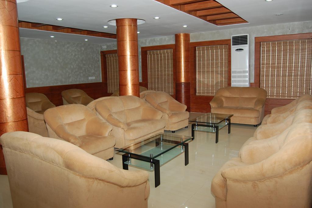 Kpm Regency Otel Palakkad Dış mekan fotoğraf