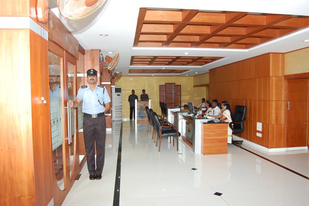 Kpm Regency Otel Palakkad Dış mekan fotoğraf