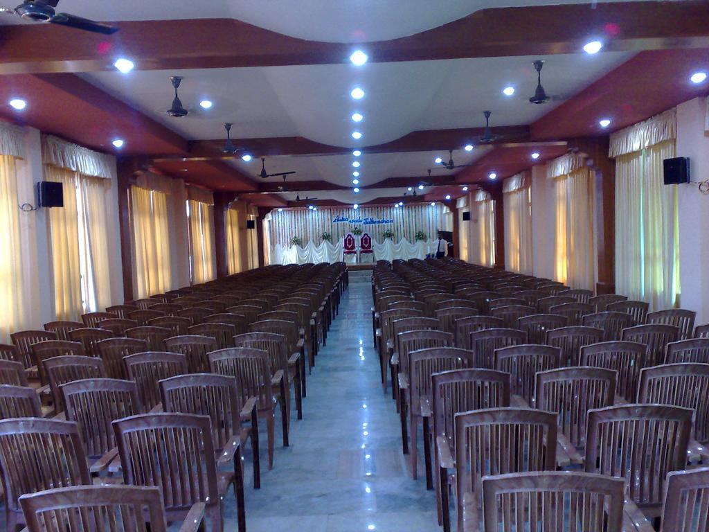 Kpm Regency Otel Palakkad Dış mekan fotoğraf