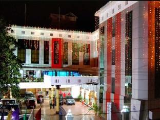 Kpm Regency Otel Palakkad Dış mekan fotoğraf